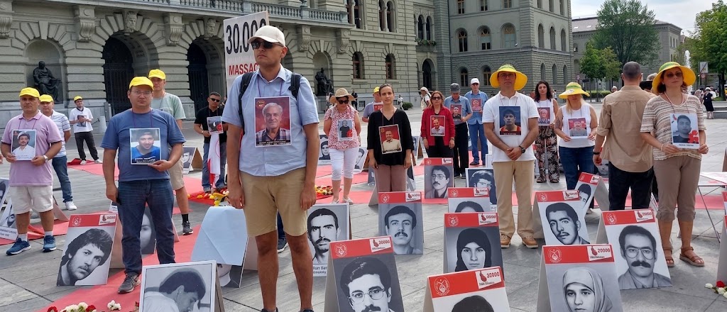 Bern, Schweiz – Aktion der iranischen Gemeinschaft zum Gedenken an die Opfer des Massakers von 1988 und zur Verurteilung der Hinrichtungen im Iran